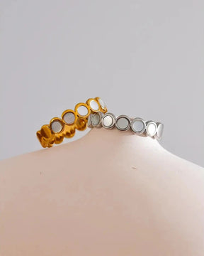 Anel Concha Natural Banhado em Ouro 18k
