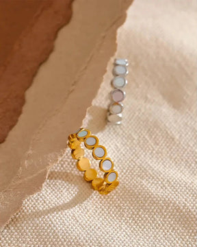 Anel Concha Natural Banhado em Ouro 18k