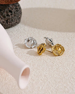 Brinco Flor de Rosa Banhado em Ouro 18k